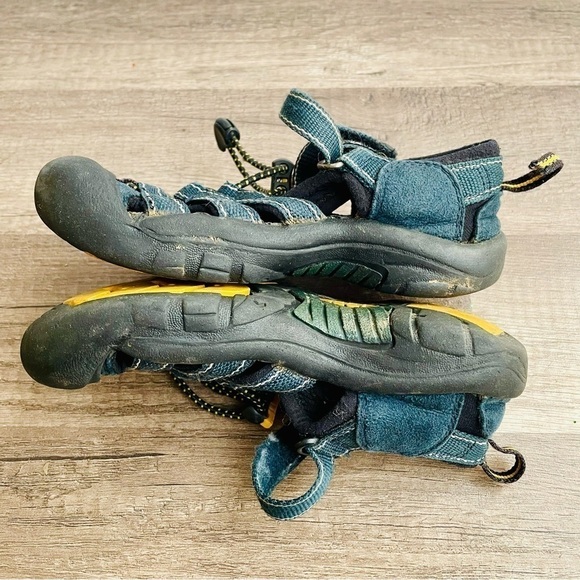 Keen Newport Blue and Black Sandals Size 13* - Picture 4 of 6